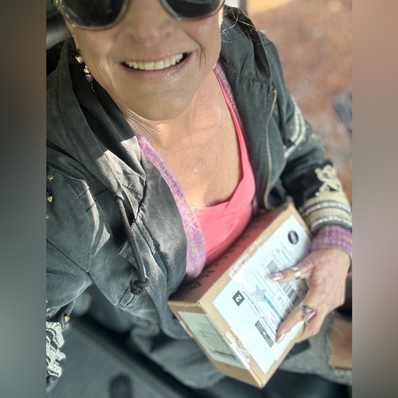 LIKE 2B NoTIFIED LIVE SHoWS!! POP UPS!!⭐️⭐️⭐️⭐️⭐️ - Picture 7 of 9